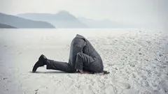 Vrede tegen elke prijs: een psycholoog legt uit waarom conflictvermijding je van binnenuit kapotmaakt