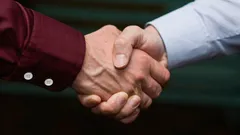 Wat betekent een slappe handdruk? De psychologie wijst op enkele feiten